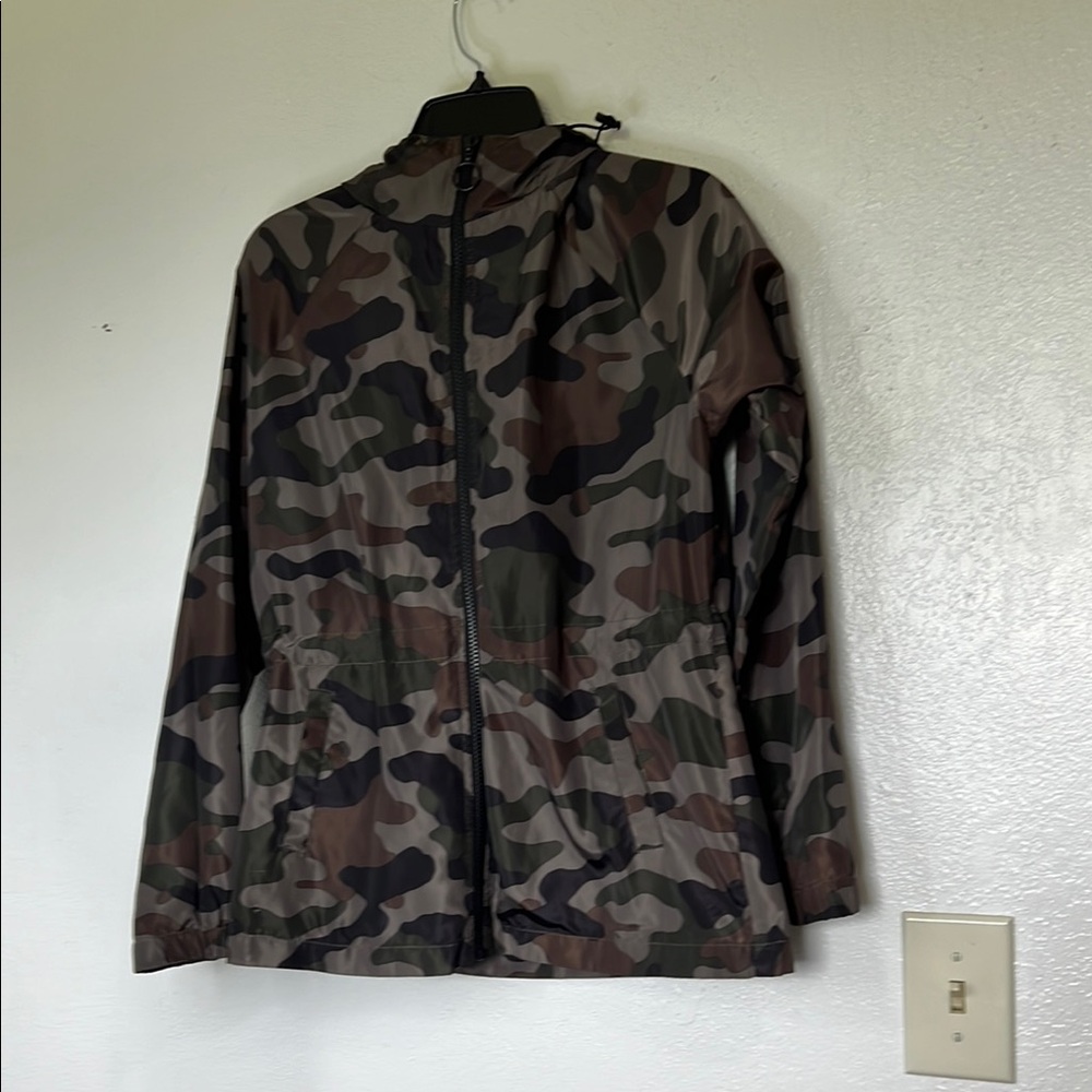Maurices windbreaker Camouflage women’s hoodie jacket Sz S